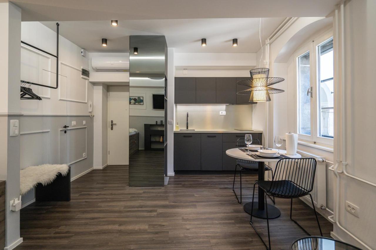 Strict City Apartments リュブリャナ エクステリア 写真