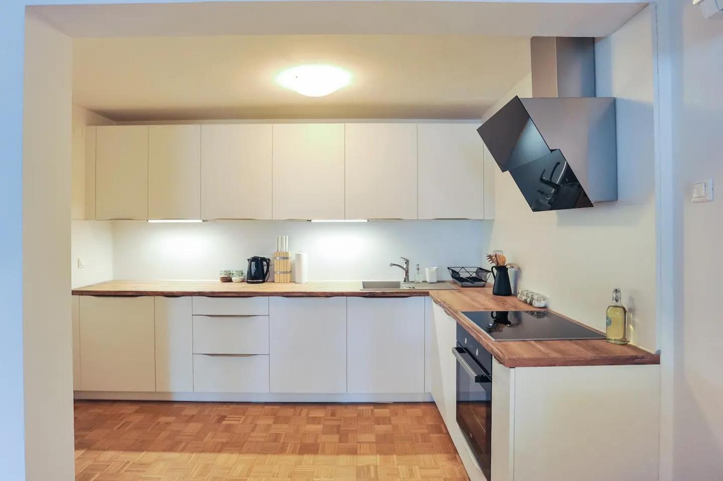 Strict City Apartments リュブリャナ エクステリア 写真