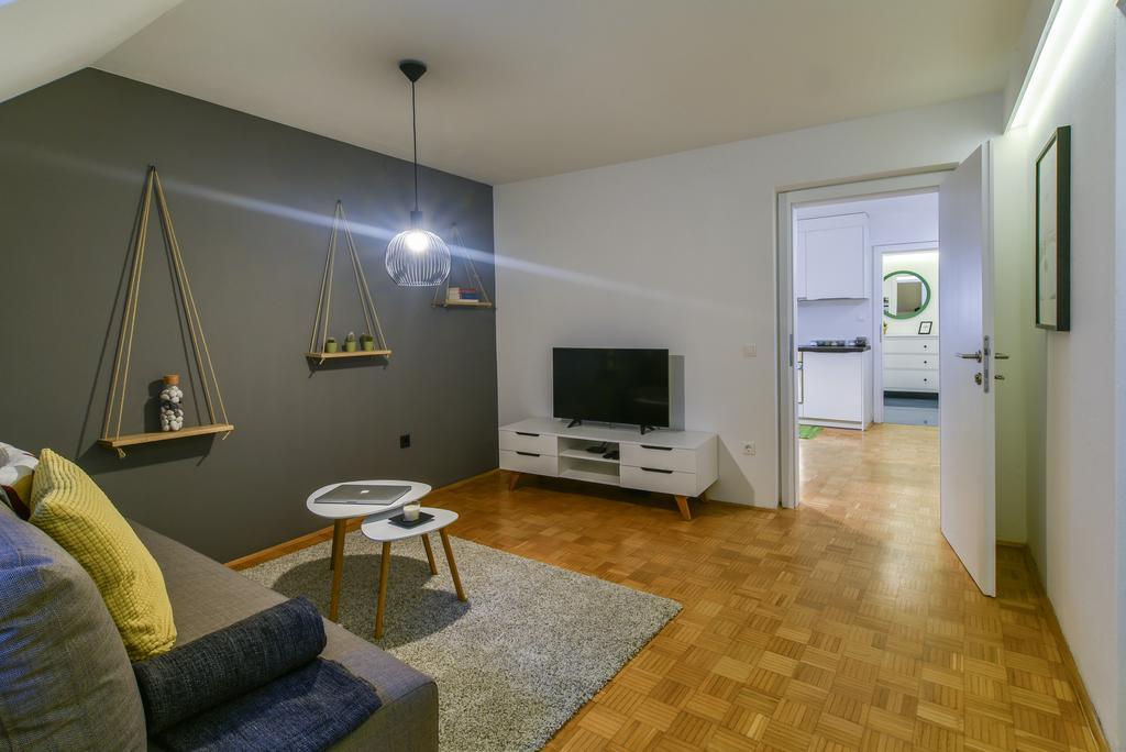 Strict City Apartments リュブリャナ エクステリア 写真
